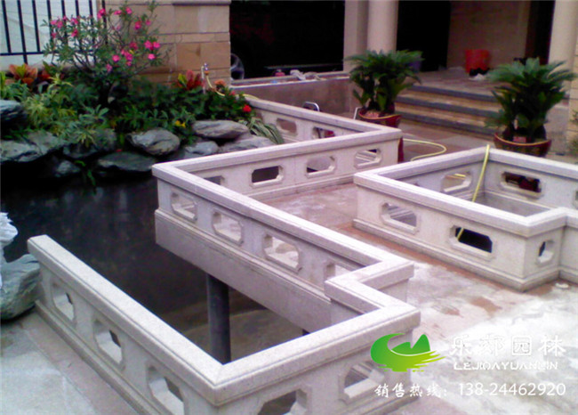 錦鯉魚(yú)池清洗圖片