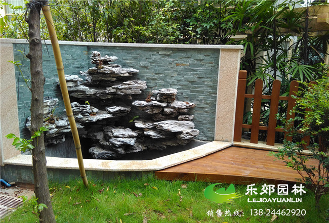 別墅花園魚(yú)池假山圖片