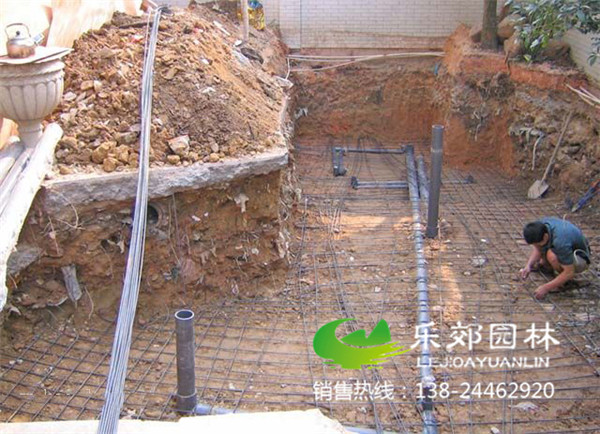 家庭院子磚砌小魚(yú)池自制建造挖土圖片