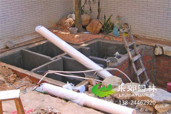 家庭院子磚砌小魚(yú)池隔過(guò)濾池圖片