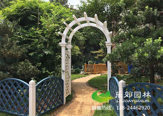 防腐木庭院門(mén)樣式5圖片