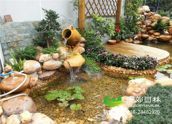 家庭院子魚(yú)池假山圖片