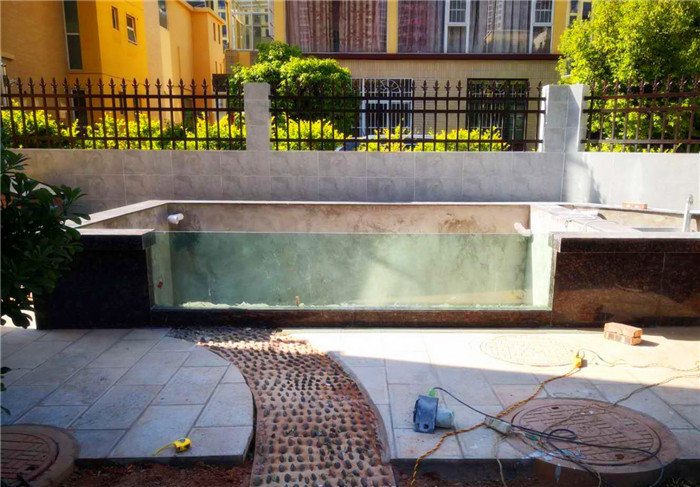 別墅庭院魚(yú)池設計效果圖2